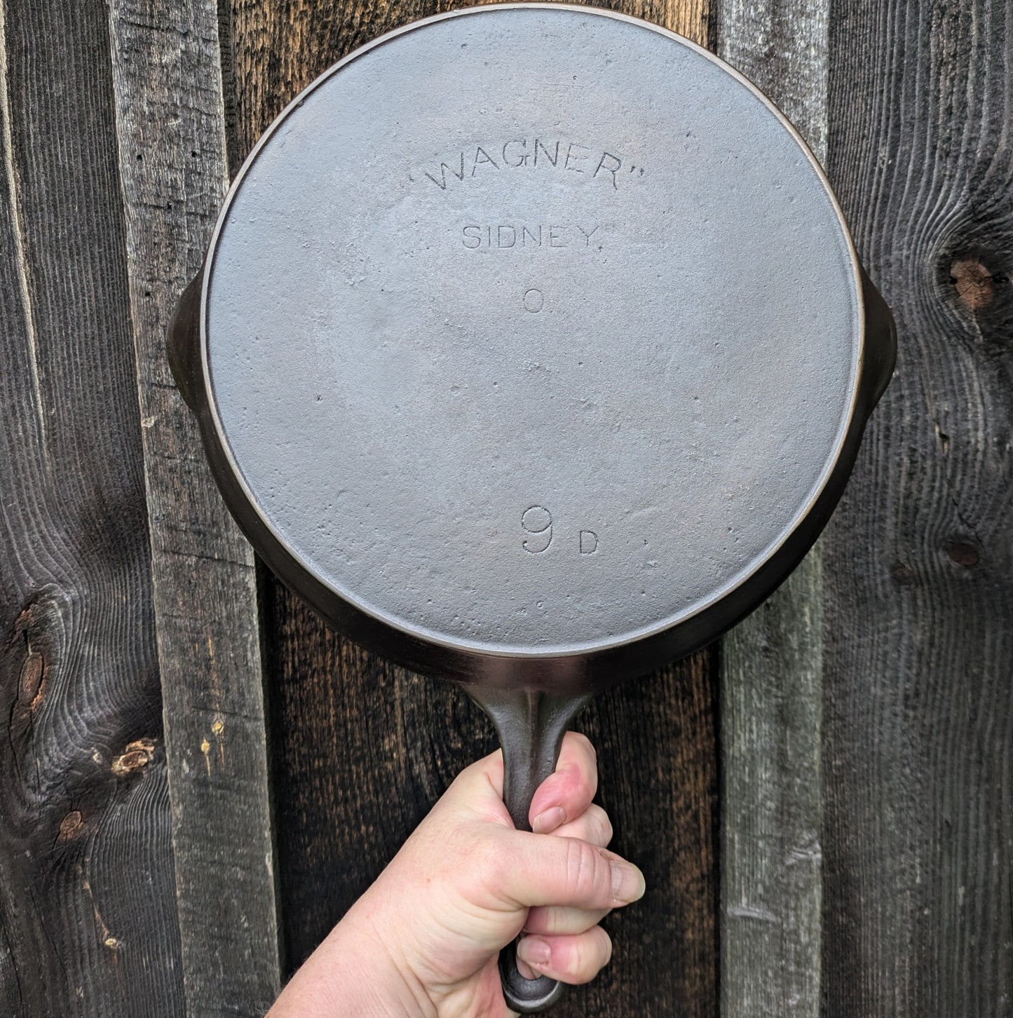 Antique Wagner Ware Arc/Straight Logo #9 Cast Iron Skillet