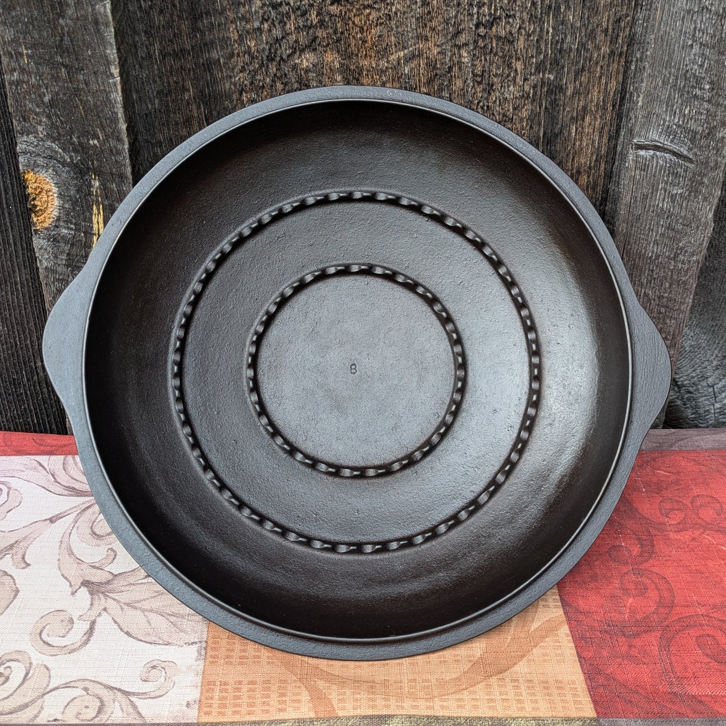 Wagner Ware #8 Cast Iron Skillet 1058 with Self Basting Lid