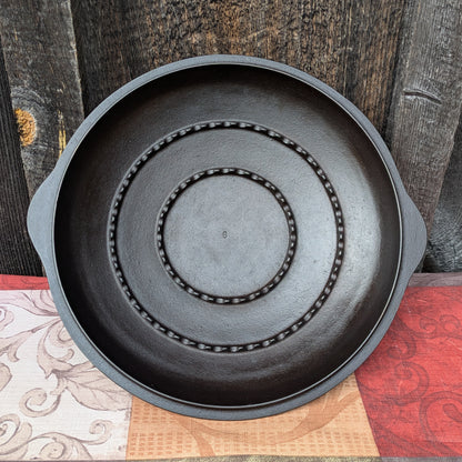 Wagner Ware #8 Cast Iron Skillet 1058 with Self Basting Lid