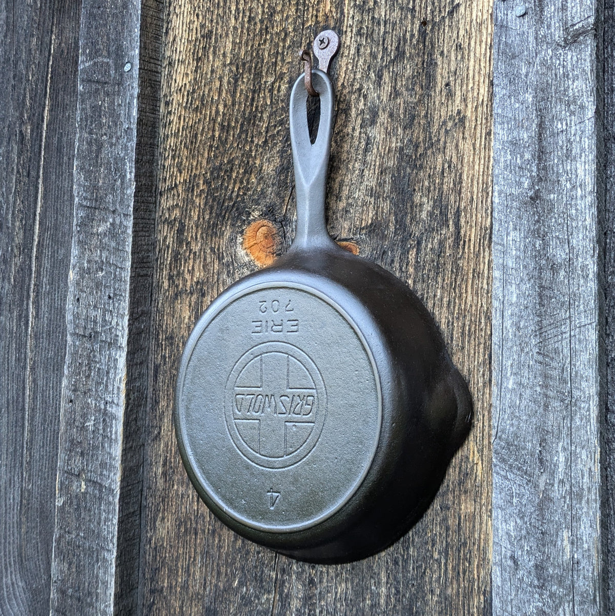 Griswold #4 Cast Iron Skillet with Slant Erie Logo 702