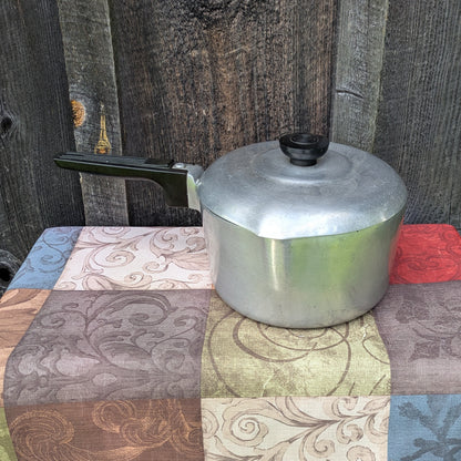 Magnalite 4 Quart Saucepan with Lid. Cast Aluminum by Wagner Ware 4683 P