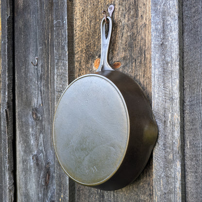 Antique Wapak #8 Cast Iron Skillet with Early Logo and Heat Ring