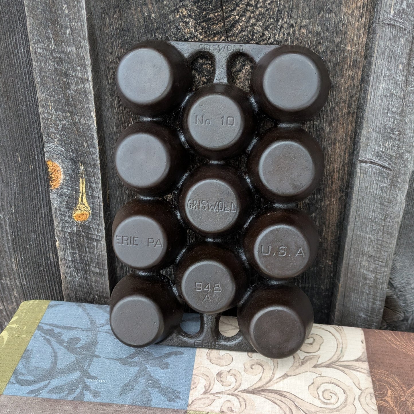 Griswold No. 10 Popover or Muffin Pan 948 A, Variation 11