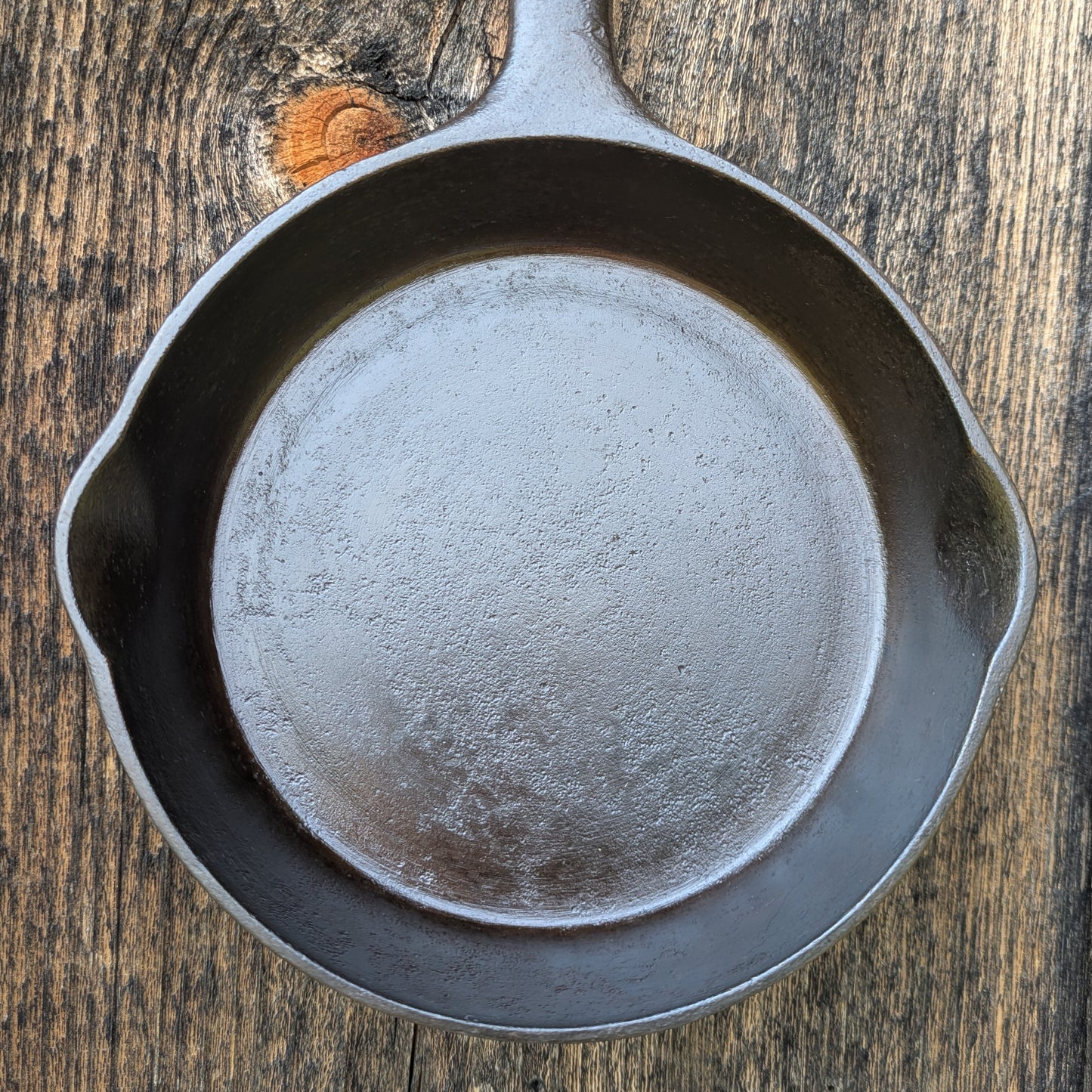 Vintage Wagner Ware #2 Cast Iron Skillet