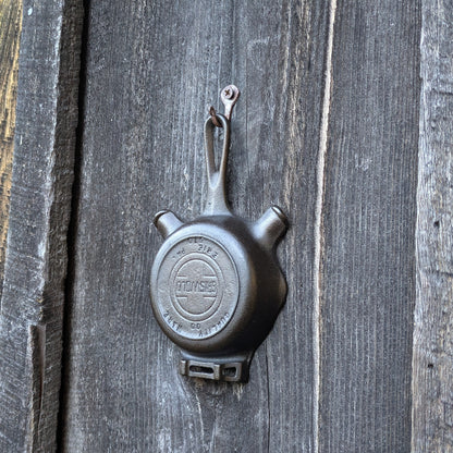 Griswold 570 Cast Iron Ashtray Size 00