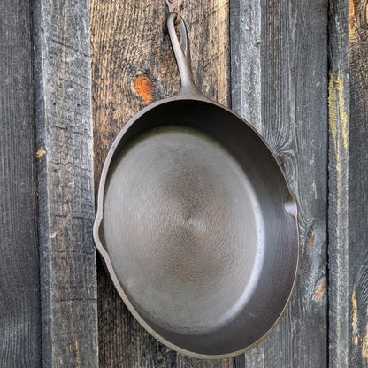 Vintage 1930's 3 Notch Lodge #10 Cast Iron Skillet