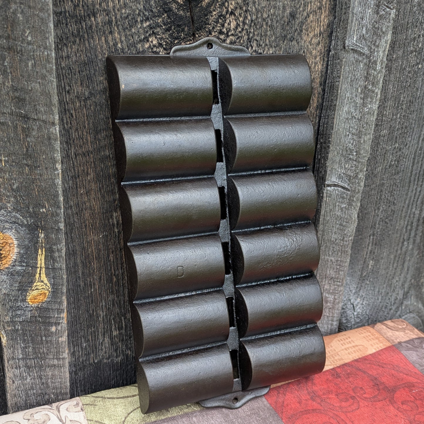 Wagner Ware Style D Cast Iron New England Roll Gem Pan