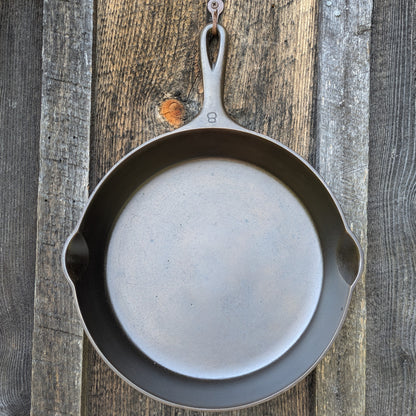 Vintage Griswold #8 Slant EPU Cast Iron Skillet 704 M