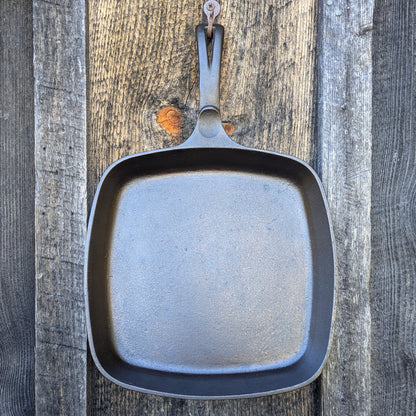 Vintage Wagner Ware Cast Iron Square Skillet 1216