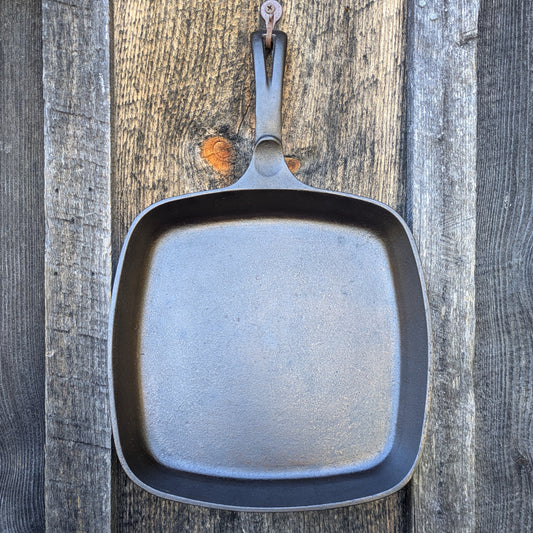 Vintage Wagner Ware Cast Iron Square Skillet 1216