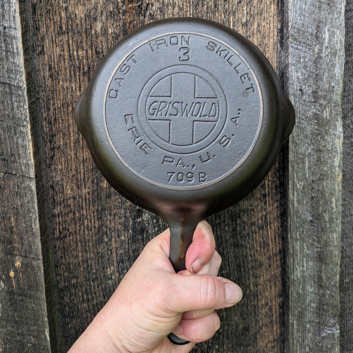 Griswold Slant EPU Logo #3 Cast Iron Skillet 709 B