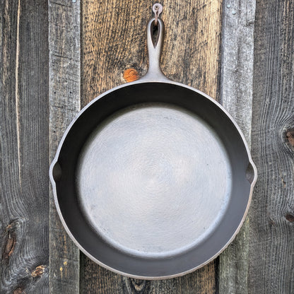 Vintage 1930's 3 Notch Lodge #10 Cast Iron Skillet