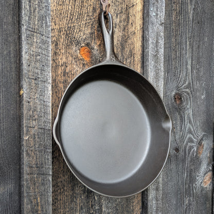 Vintage Vollrath Ware #8 Cast Iron Skillet