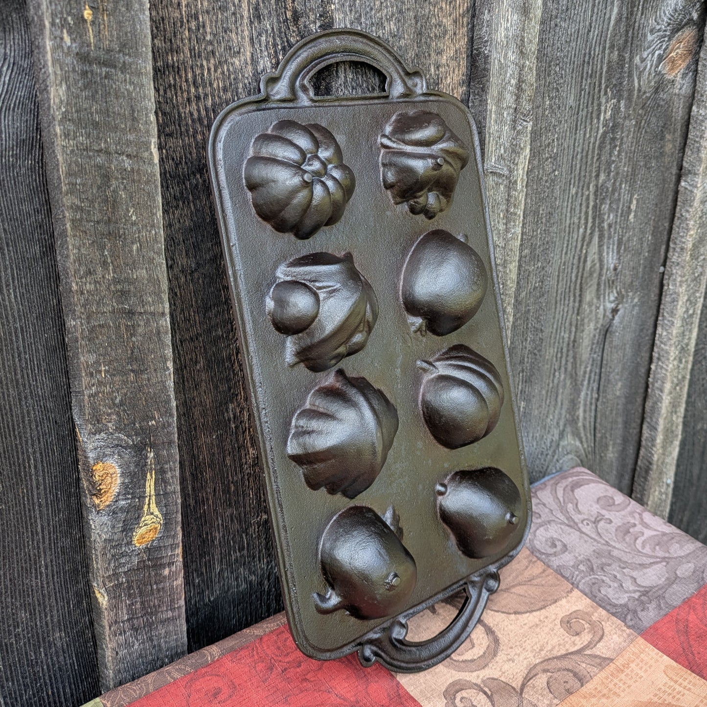 John Wright Fall Harvest Cast Iron Gem Pan