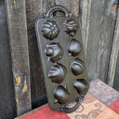 John Wright Fall Harvest Cast Iron Gem Pan
