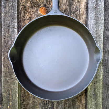 Griswold #8 Large Block Logo Cast Iron Skillet Smooth Bottom 704 P