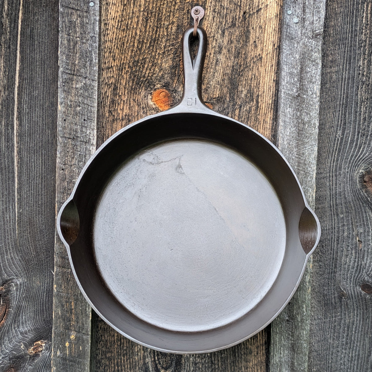 Griswold #10 Cast Iron Skillet with Small Block Logo and Early Handle 716 B