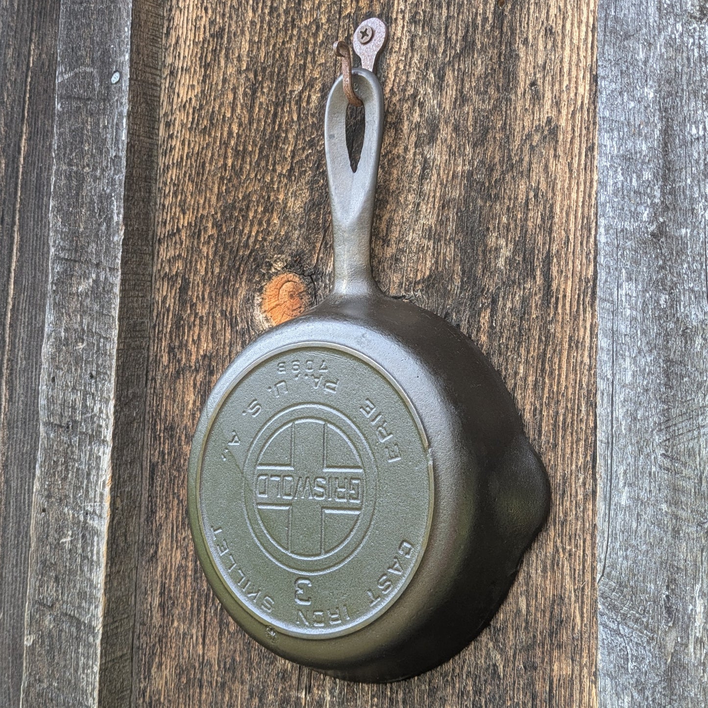 Griswold Large Block Logo #3 Cast Iron Skillet with Heat Ring 709 B