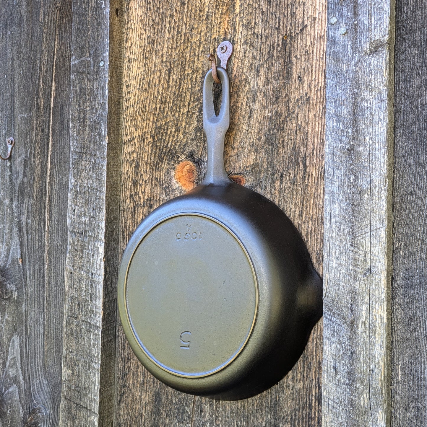Vintage Griswold Iron Mountain #5 Cast Iron Skillet 1030 A