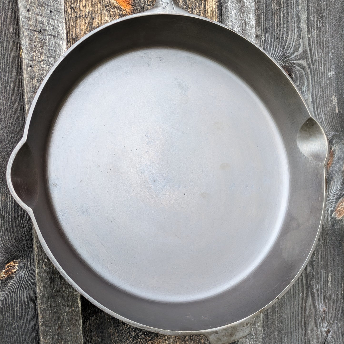Griswold #14 Cast Iron Skillet with Large Block Logo 718