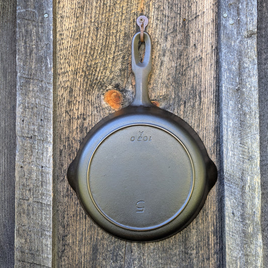 Vintage Griswold Iron Mountain #5 Cast Iron Skillet 1030 A