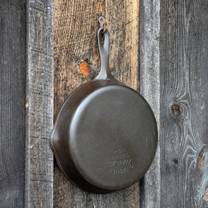 Wagner Ware #8 Cast Iron Skillet 1058 with Self Basting Lid
