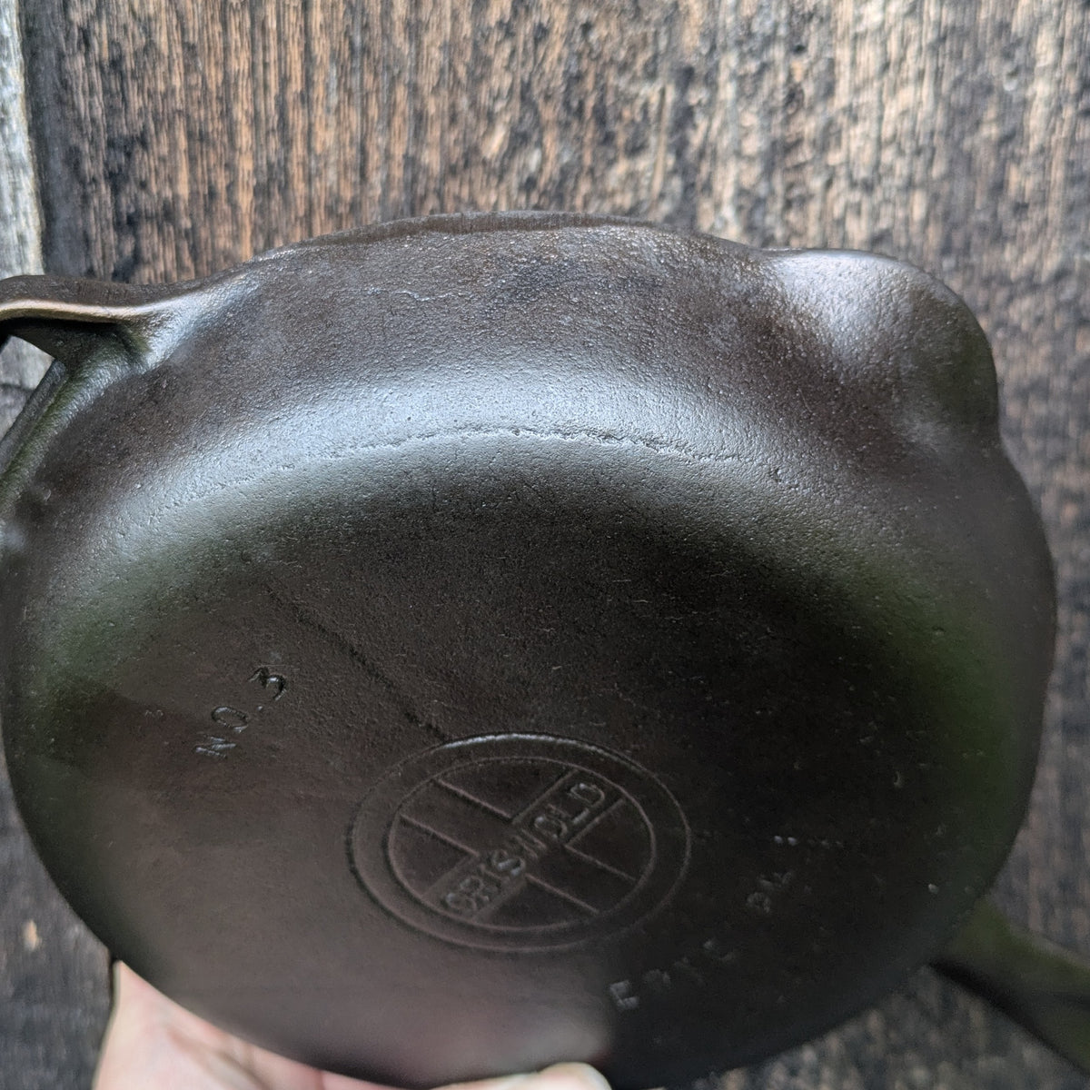 Griswold #3 Cast Iron Skillet with Small Block Logo and Hinge Tab 2503