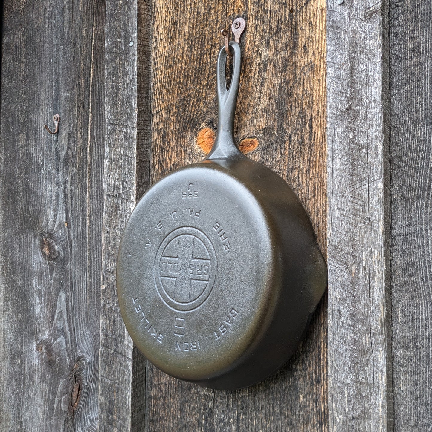 Vintage Griswold #6 Cast Iron Skillet with Large Block Logo 699 J