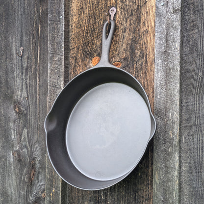 Wagner Ware #8 Cast Iron Skillet with Double Arc Logo and Heat Ring