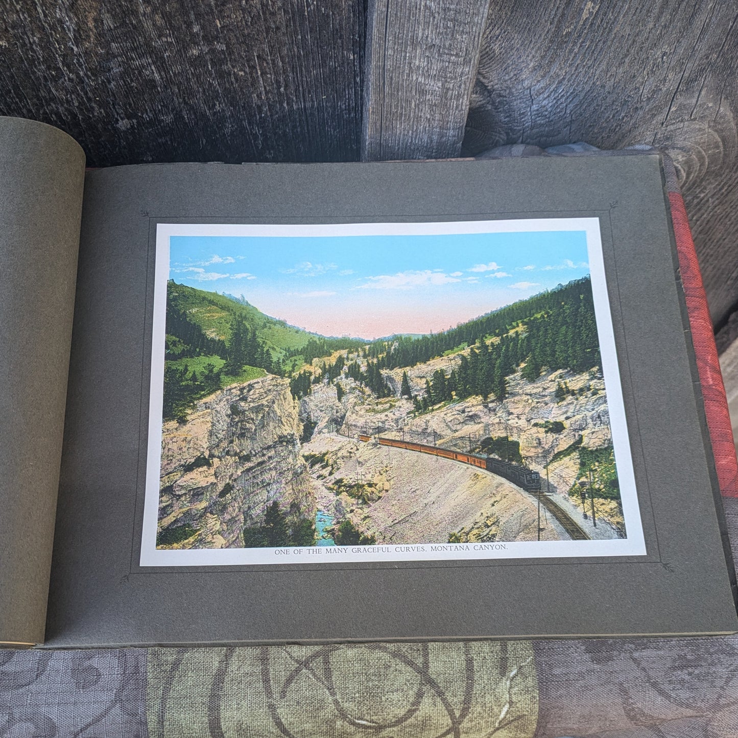 Antique 1914 Lake Michigan to Puget Sound Along the Chicago, Milwaukee & St. Paul Railway Scenic Guide Book Souvenir with Full Color Illustrations