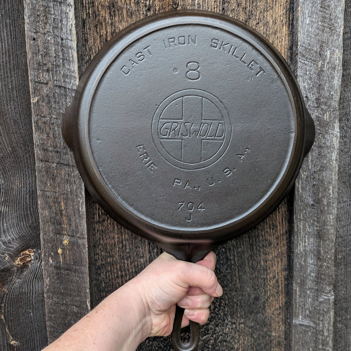 Griswold #8 Cast Iron Skillet with Slant EPU Logo 704 J