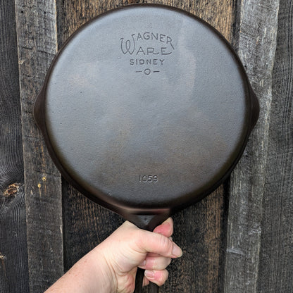 Vintage Wagner Ware #9 Cast Iron Skillet 1059