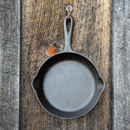 Griswold #3 Cast Iron Skillet 709 B Small Block Logo and Late Handle