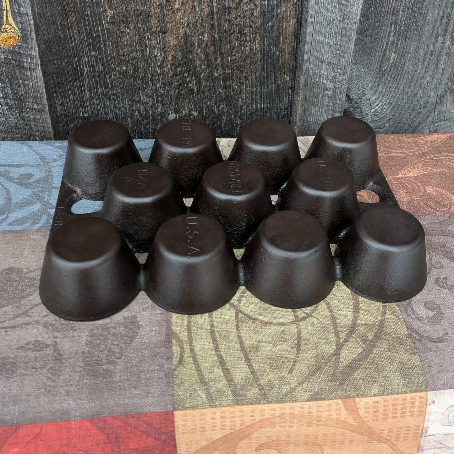 Griswold No. 10 Popover or Muffin Pan 948 A, Variation 11