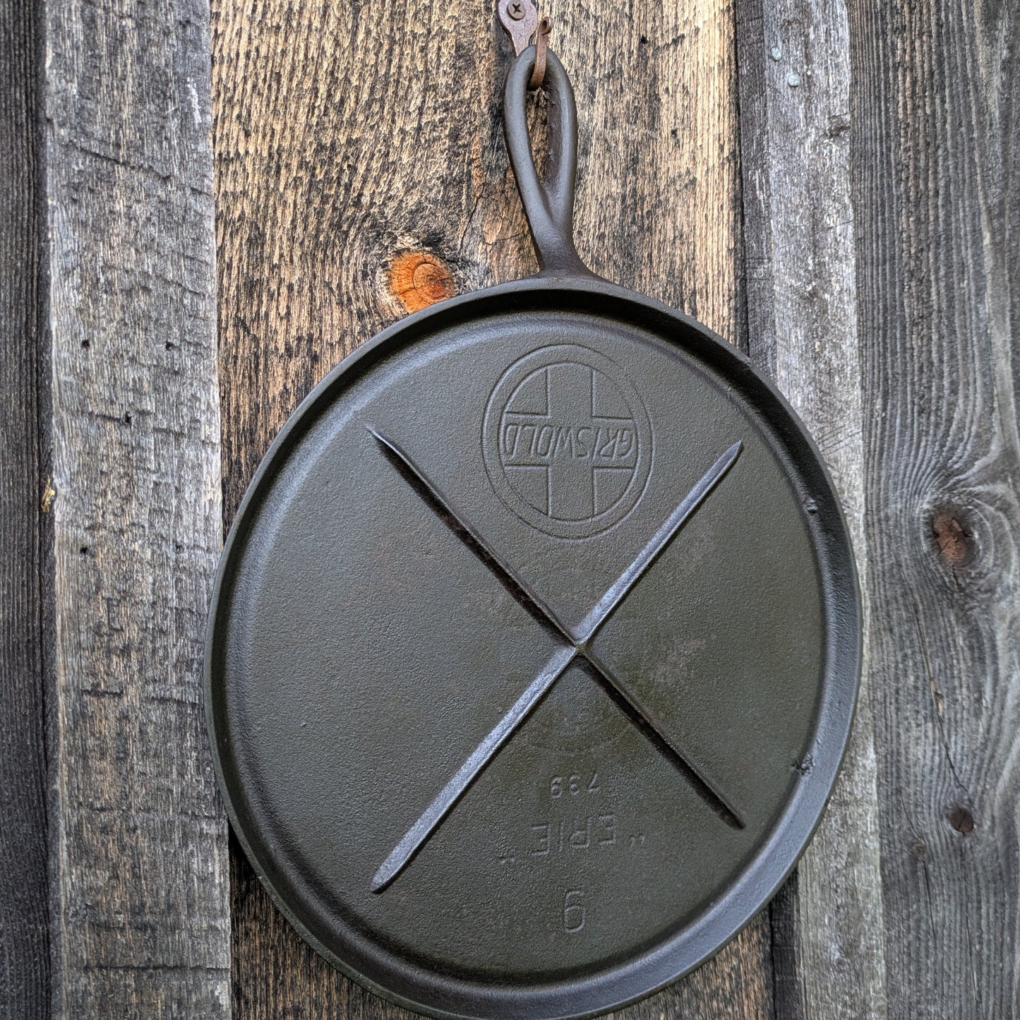 Griswold #9 Cast Iron Skillet Griddle Slant Erie Logo 739