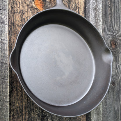 Wagner Ware #8 Cast Iron Skillet with Double Arc Logo and Heat Ring