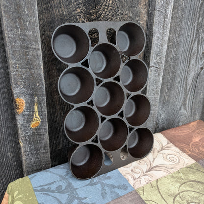 Griswold No. 10 Popover or Muffin Pan 948 A, Variation 11