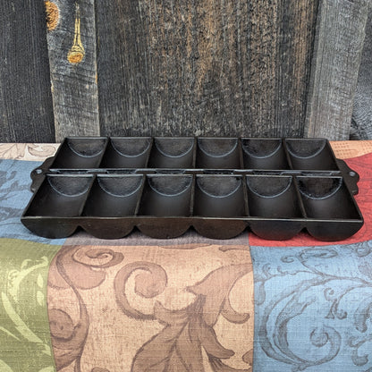 Wagner Ware Style D Cast Iron New England Roll Gem Pan