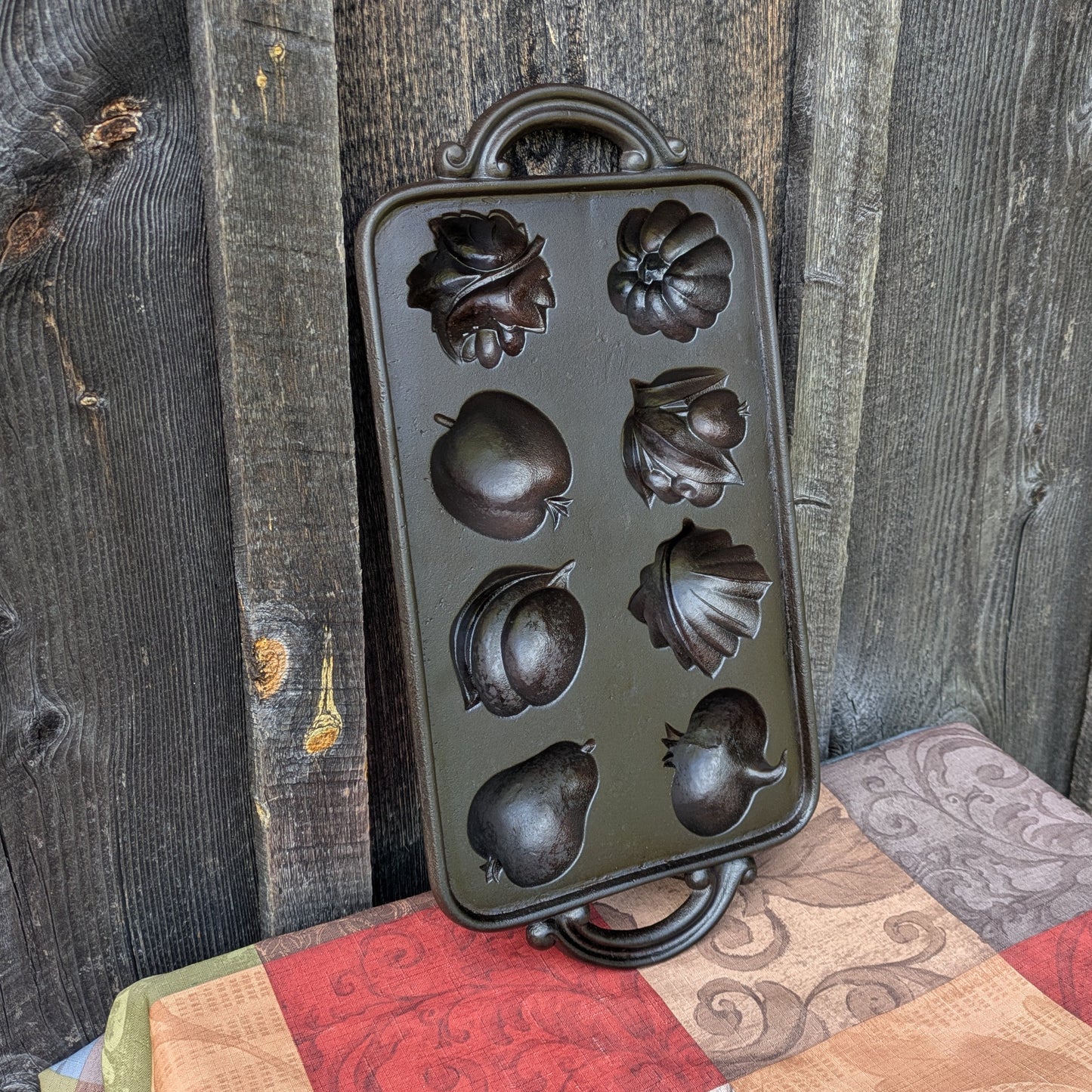 John Wright Fall Harvest Cast Iron Gem Pan