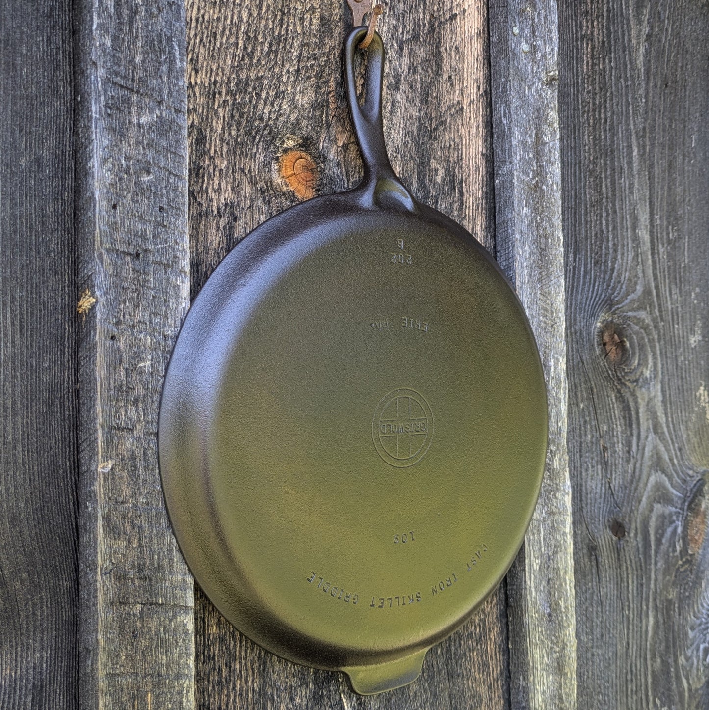 Vintage Griswold Cast Iron Skillet Griddle 109 202 B Small Block Logo
