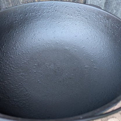 Wagner Ware Scotch Bowl #4 with Arc Logo