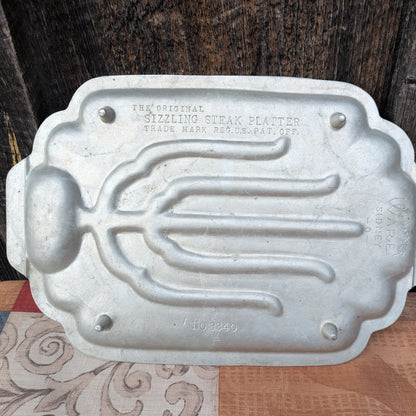 Vintage Wagner Ware Sizzling Steak Cast Aluminum Platter 3340 M