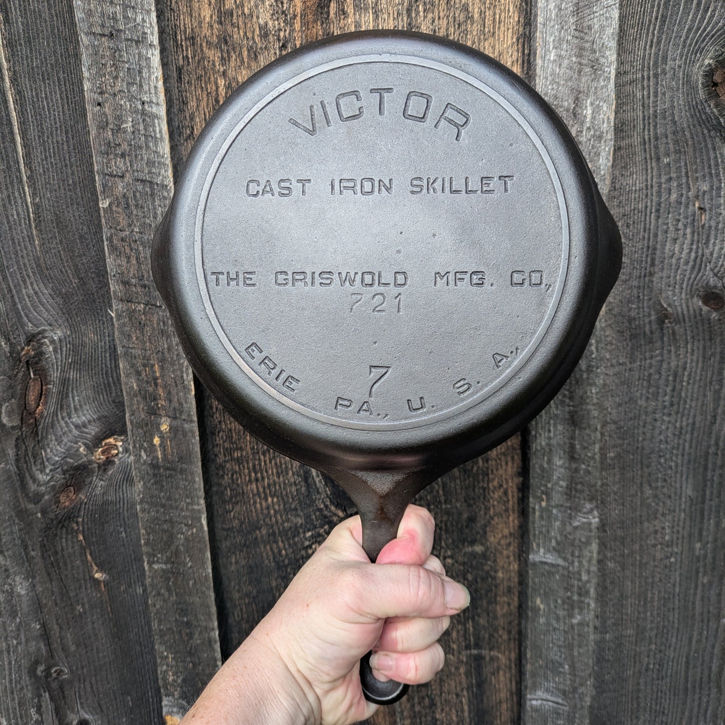 Vintage Victor by Griswold #7 Cast Iron Skillet Fully Marked 721 Erie PA