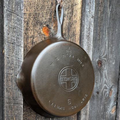 Vintage Griswold #9 Cast Iron Skillet Large Block Logo 710
