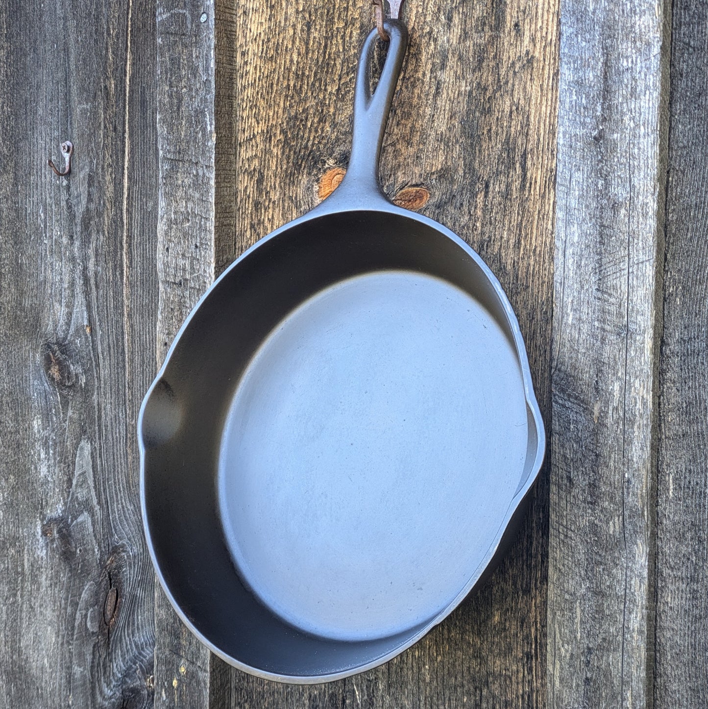 Ward's Cast Iron 1432 Skillet Size #8. Made by Wagner Ware for Montgomery Ward