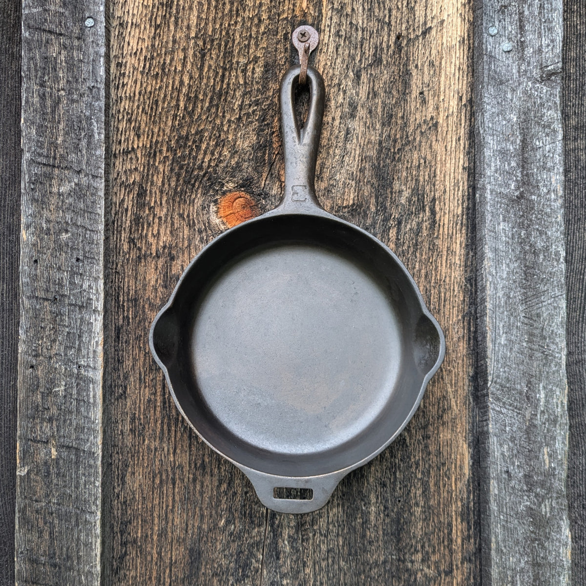 Griswold #3 Cast Iron Skillet with Small Block Logo and Hinge Tab 2503