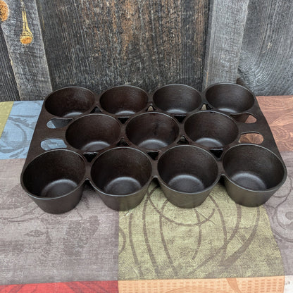Griswold No. 10 Popover or Muffin Pan 948 A, Variation 11