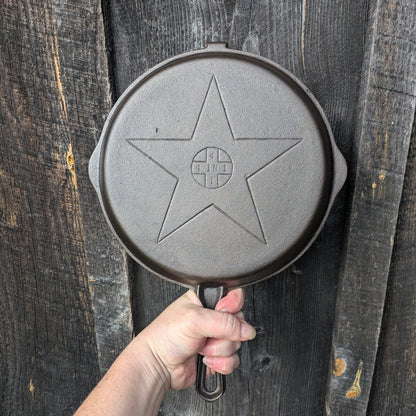 Vintage Lodge 4 in 1 Cast Iron Combo Cooker - Deep Skillet with Hinged Lid/Skillet