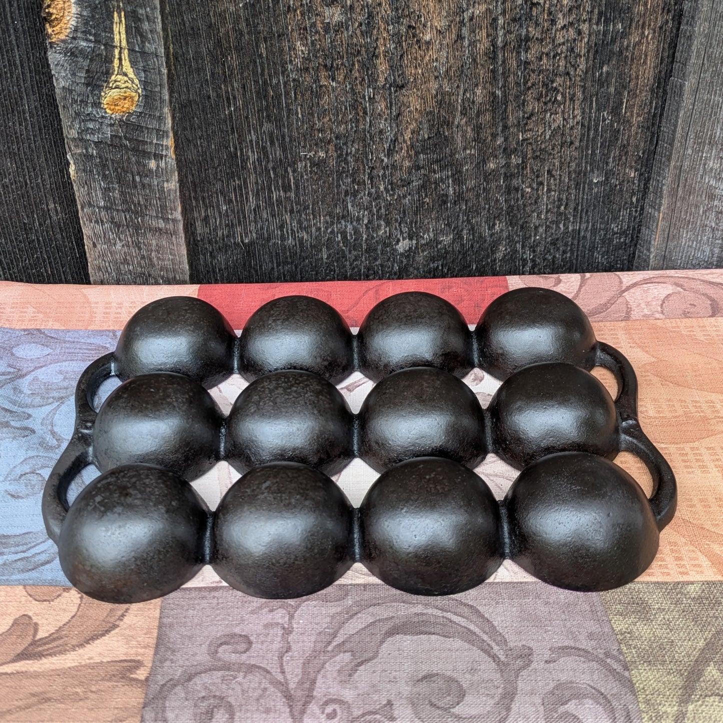 Antique Cast Iron Golf Ball Gem Pan