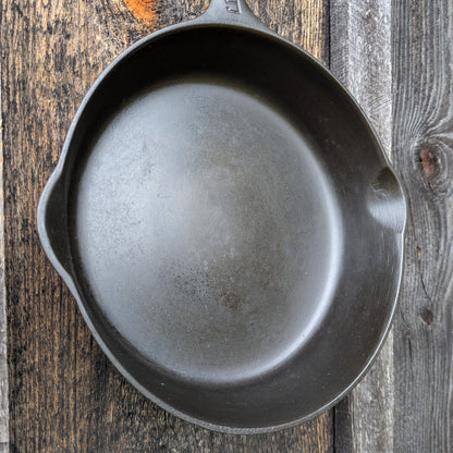 Vintage Griswold #6 Cast Iron Skillet with Large Block Logo 699 J